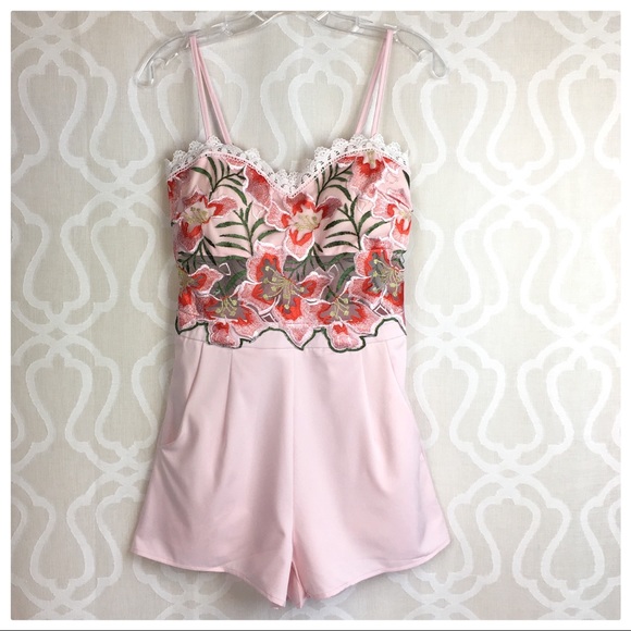 Rose Pink Floral Lace Sweetheart Romper - Picture 2 of 6